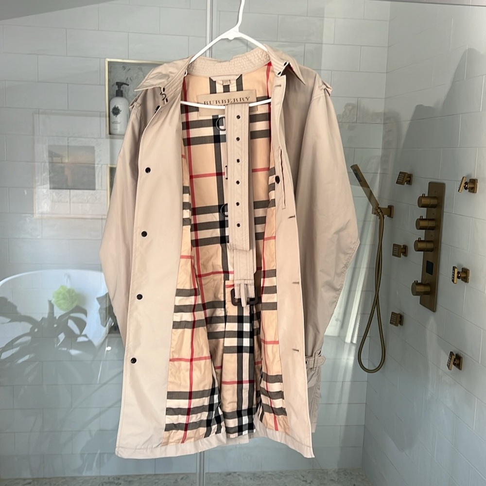 Mens Burberry Trench Coat never worn